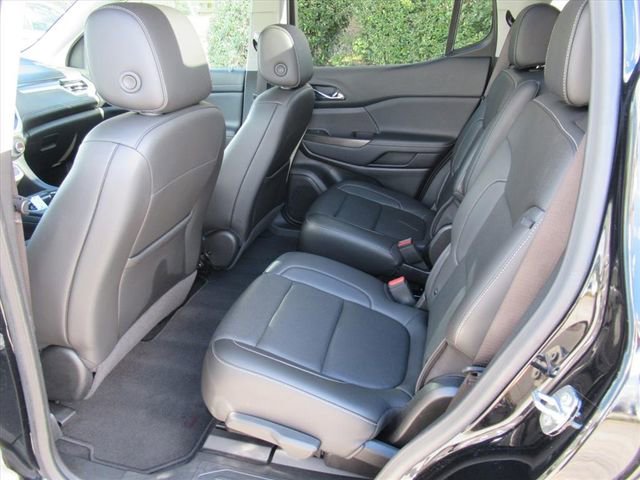 Used 2023 GMC Acadia SLT w/ Elevation Edition image 35