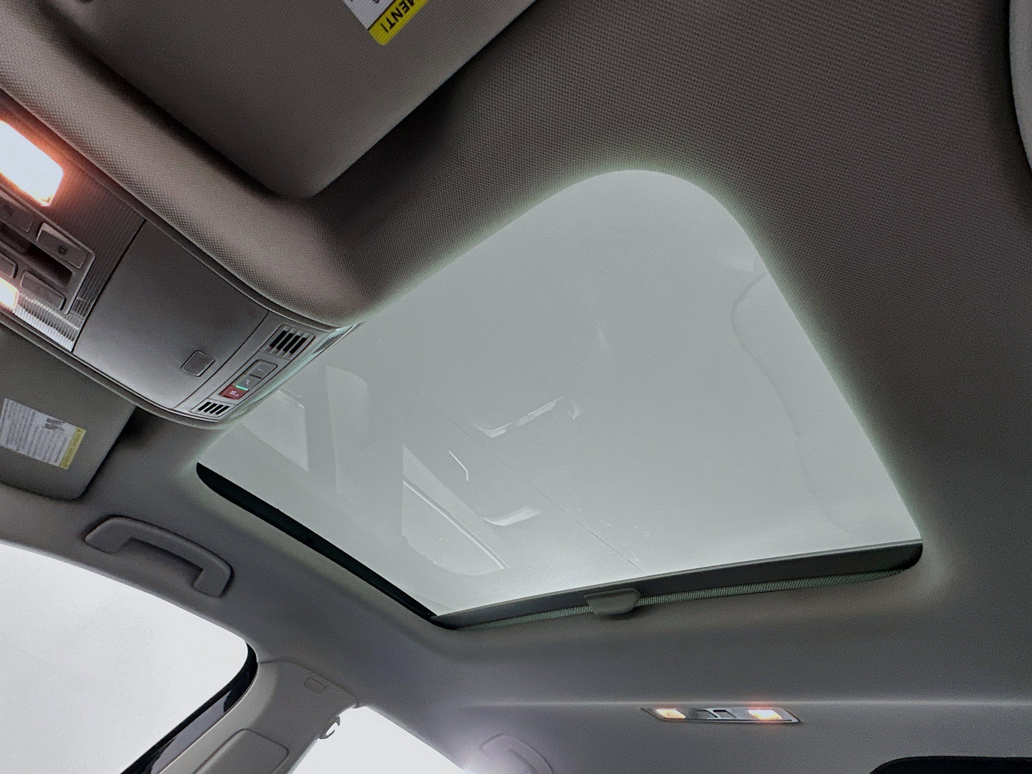 Used 2024 Volkswagen Jetta SE image 25