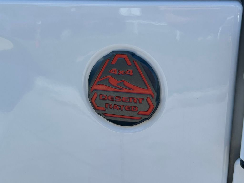 Used 2024 Jeep Gladiator Mojave w/ Safety Group image 13