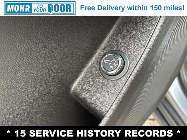 Used 2020 Chevrolet Traverse LT image 23