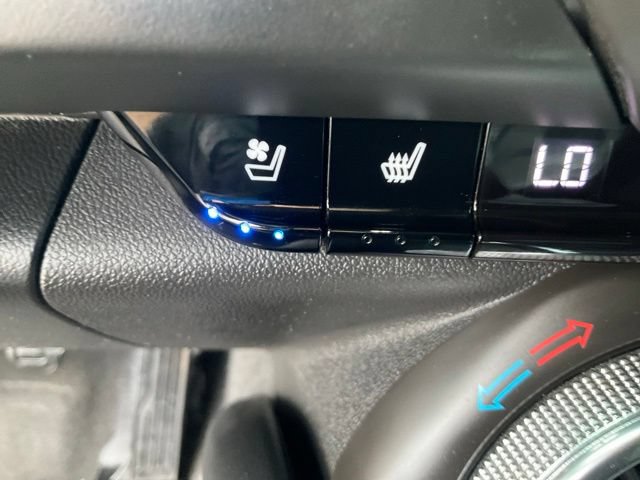Used 2018 Chevrolet Camaro SS RWD image 21
