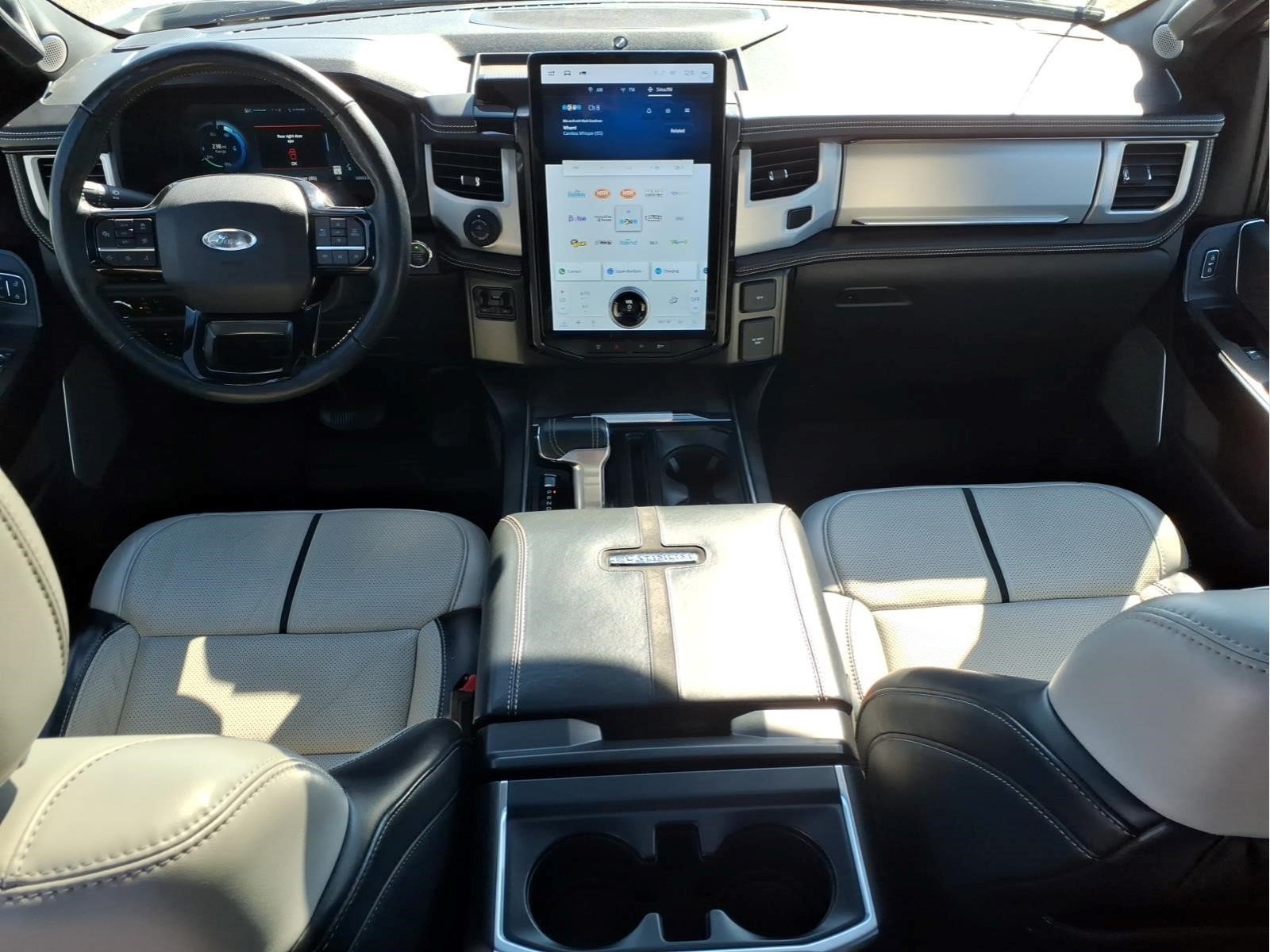 Used 2022 Ford F150 Lightning Platinum AWD/4WD image 12