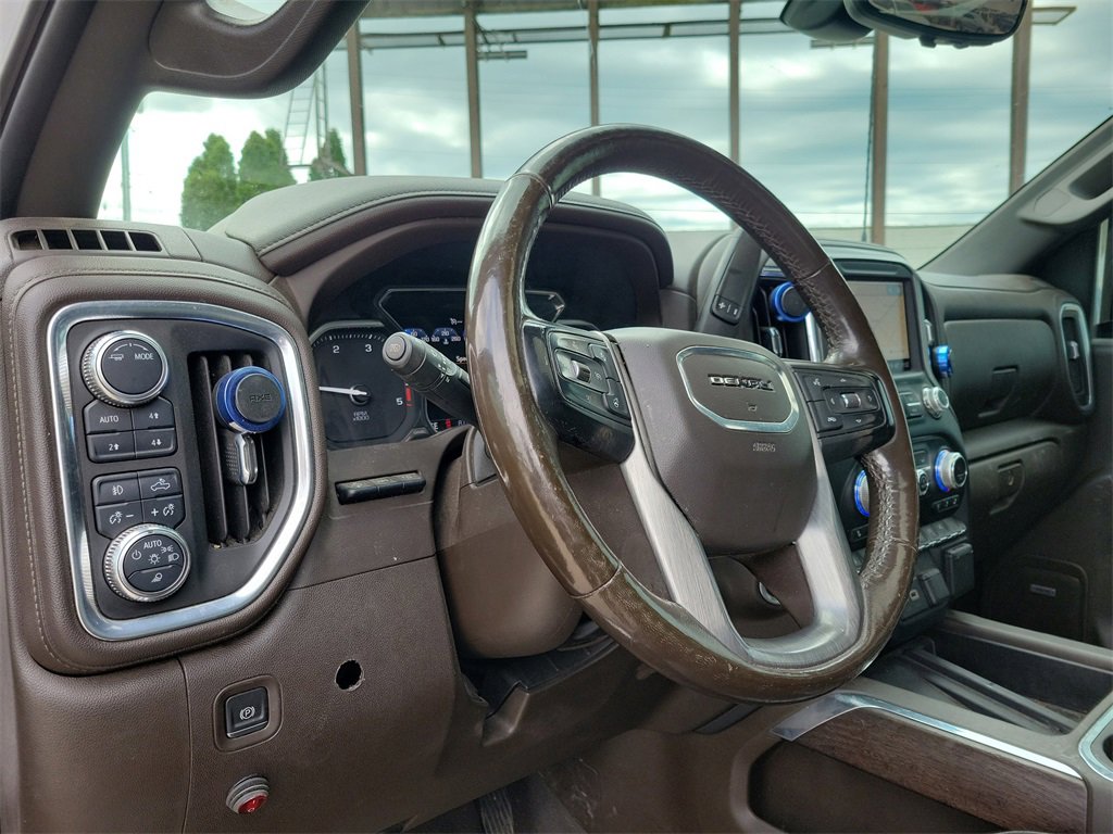 Used 2022 GMC Sierra 3500 Denali w/ Denali Ultimate Package image 23