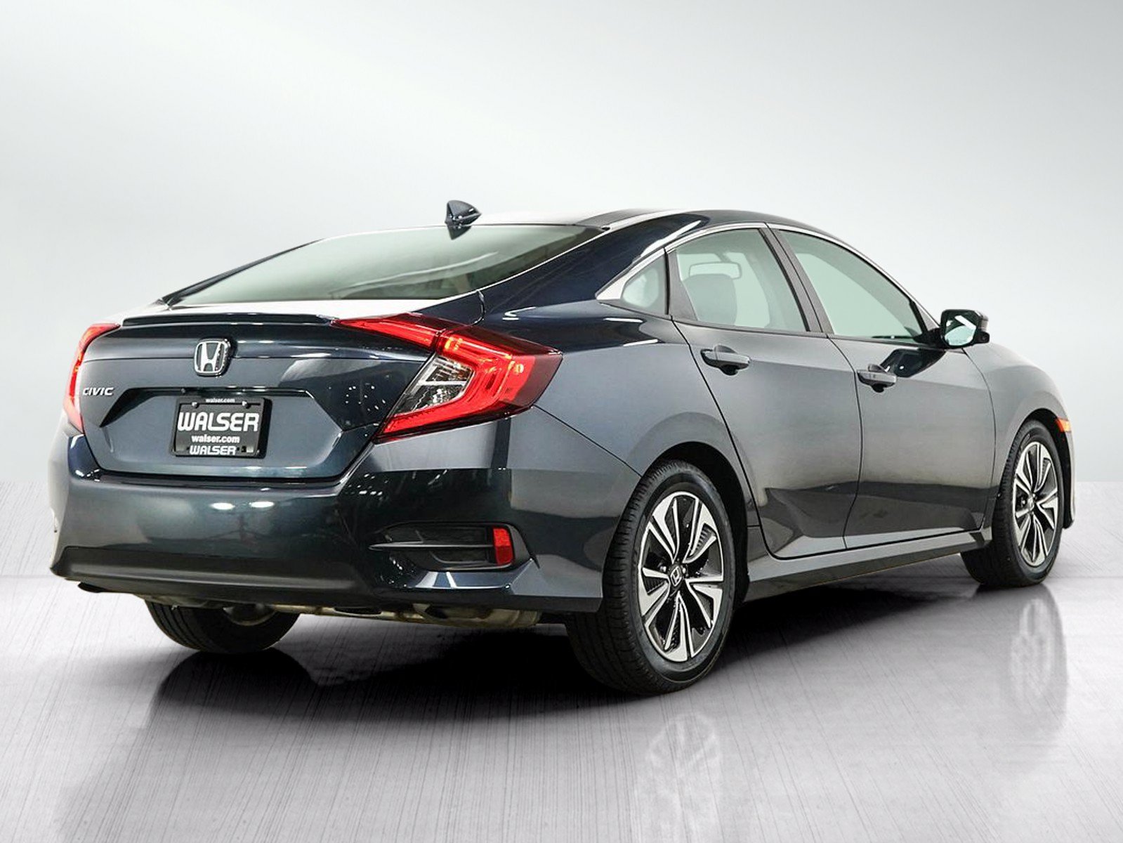 Used 2017 Honda Civic EX-L image 5