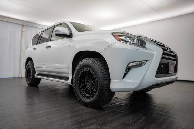Used 2017 Lexus GX 460 Luxury w/ Preferred Accessory Package AWD/4WD image 30