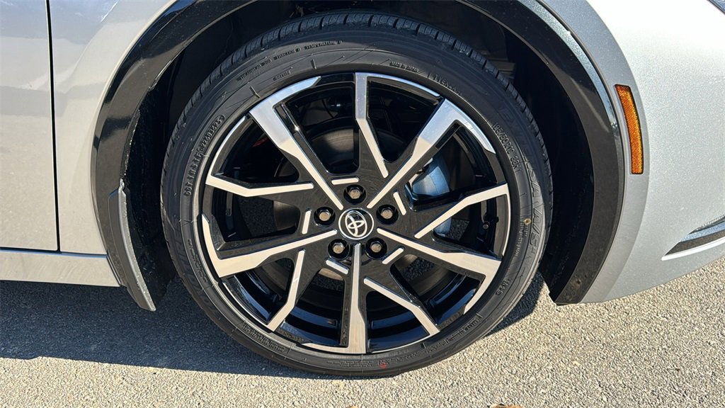 New 2026 Toyota Prius Plug-In Hybrid image 12