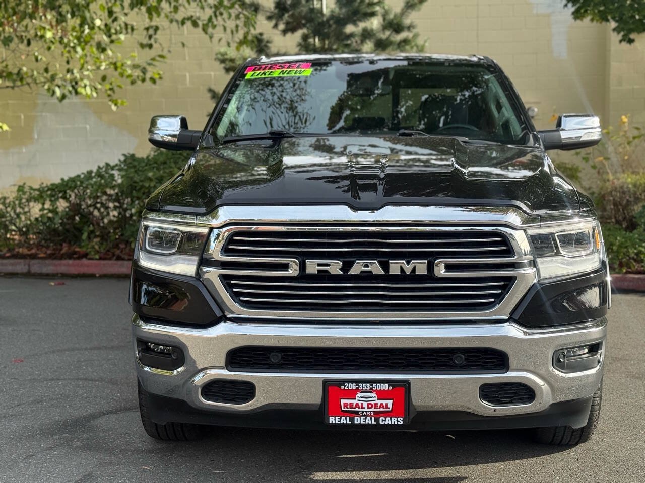 Used 2022 RAM 1500 Laramie AWD/4WD image 2