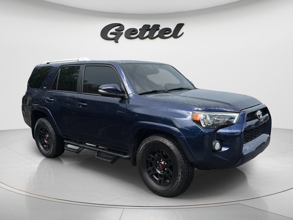 Used 2017 Toyota 4Runner SR5 Premium RWD image 3