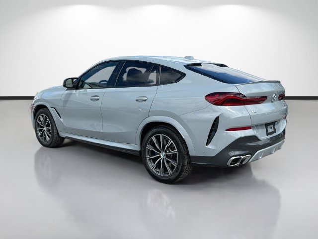Used 2025 BMW X6 M60i AWD/4WD image 5