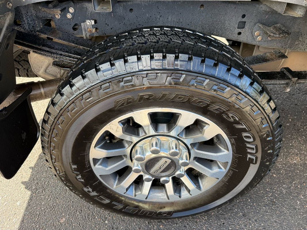 Used 2022 Ford F350 Lariat w/ FX4 Off-Road Package image 12