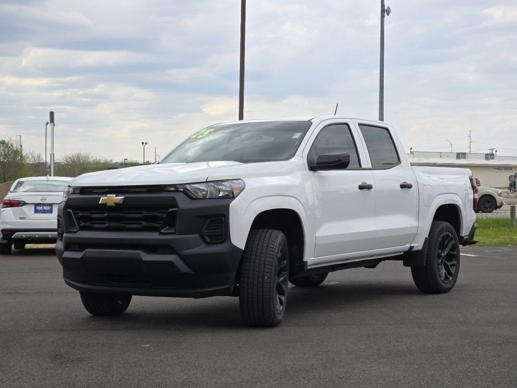 Used 2025 Chevrolet Colorado W/T w/ Advanced Trailering Package RWD image 8