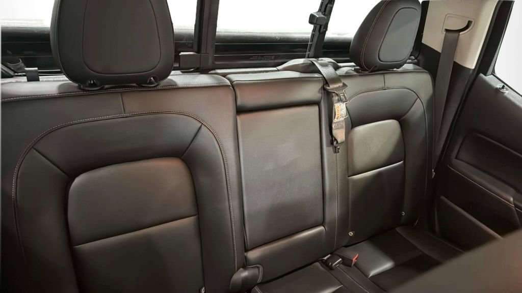 Used 2017 GMC Canyon SLT w/ Driver Alert Package AWD/4WD image 17