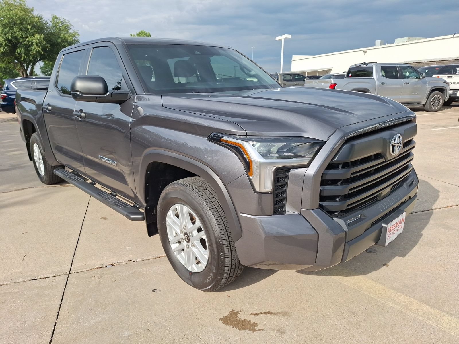 Used 2026 Toyota Tundra SR5 AWD/4WD image 8