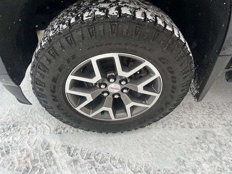 Used 2021 GMC Canyon AT4 w/ Trailering Package image 12