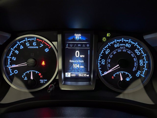 Used 2022 Toyota Tacoma Limited w/ Black Out Package (TMS) AWD/4WD image 15