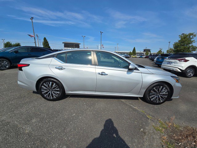 Used 2023 Nissan Altima 2.5 SV image 3
