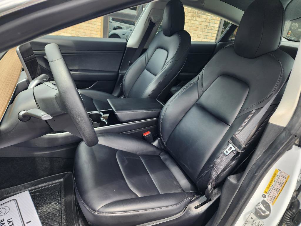 Used 2020 Tesla Model 3 Standard Range RWD image 13