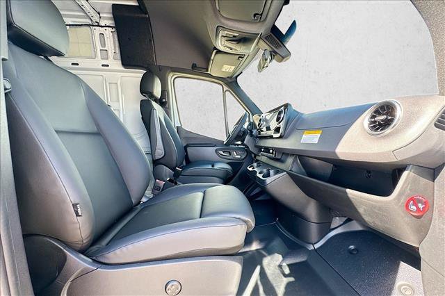 New 2026 Mercedes-Benz Sprinter 2500 image 23