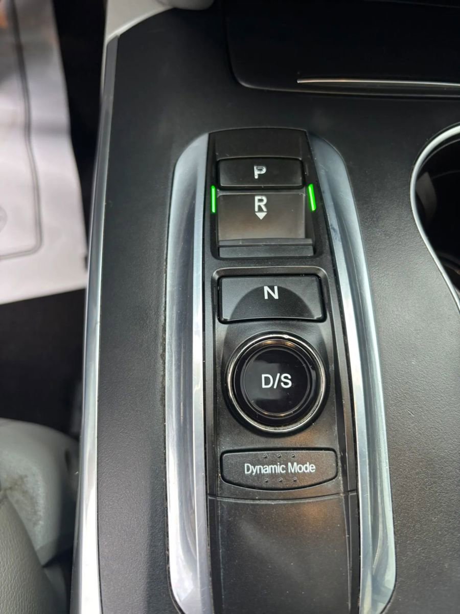 Used 2017 Acura MDX SH-AWD Sport Utility 4D image 19