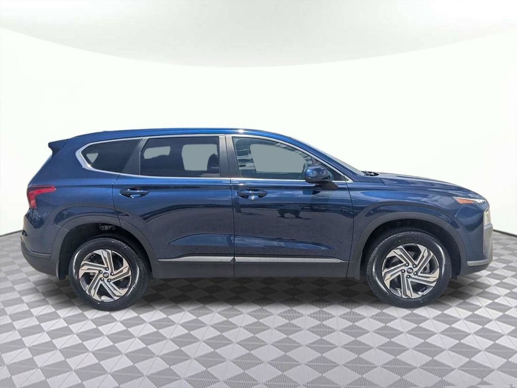 Used 2023 Hyundai Santa Fe SE w/ Cargo Package AWD/4WD image 4