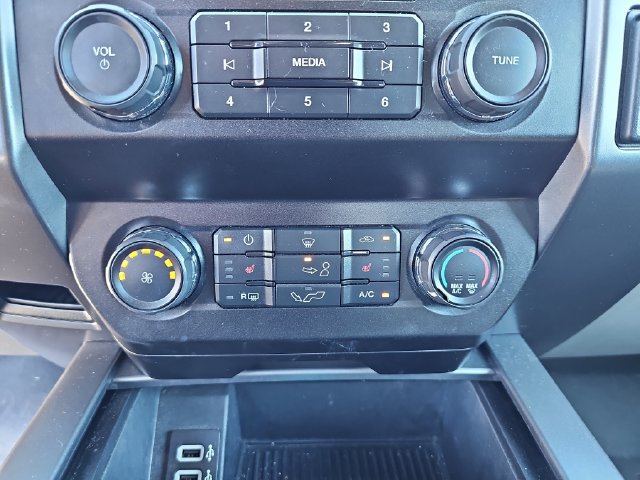 Certified 2019 Ford F150 XLT w/ Equipment Group 302A Luxury AWD/4WD image 26
