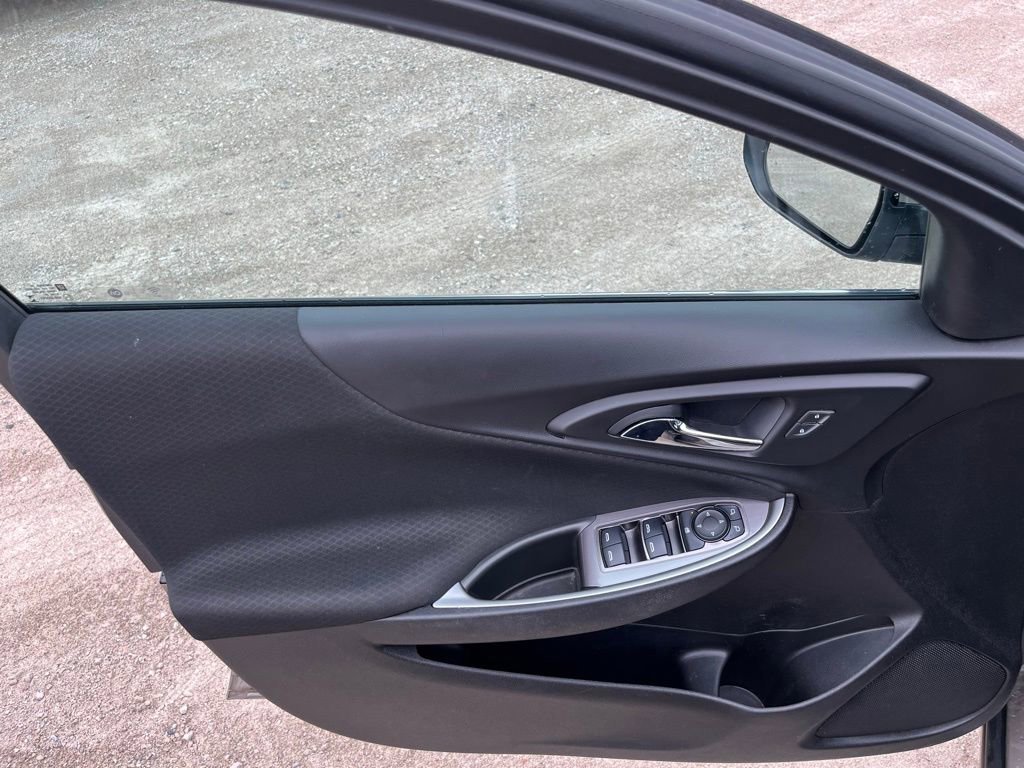Used 2022 Chevrolet Malibu LT FWD image 15