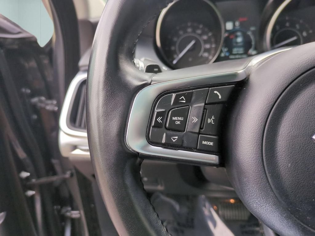 Used 2019 Jaguar E-PACE SE AWD/4WD image 20