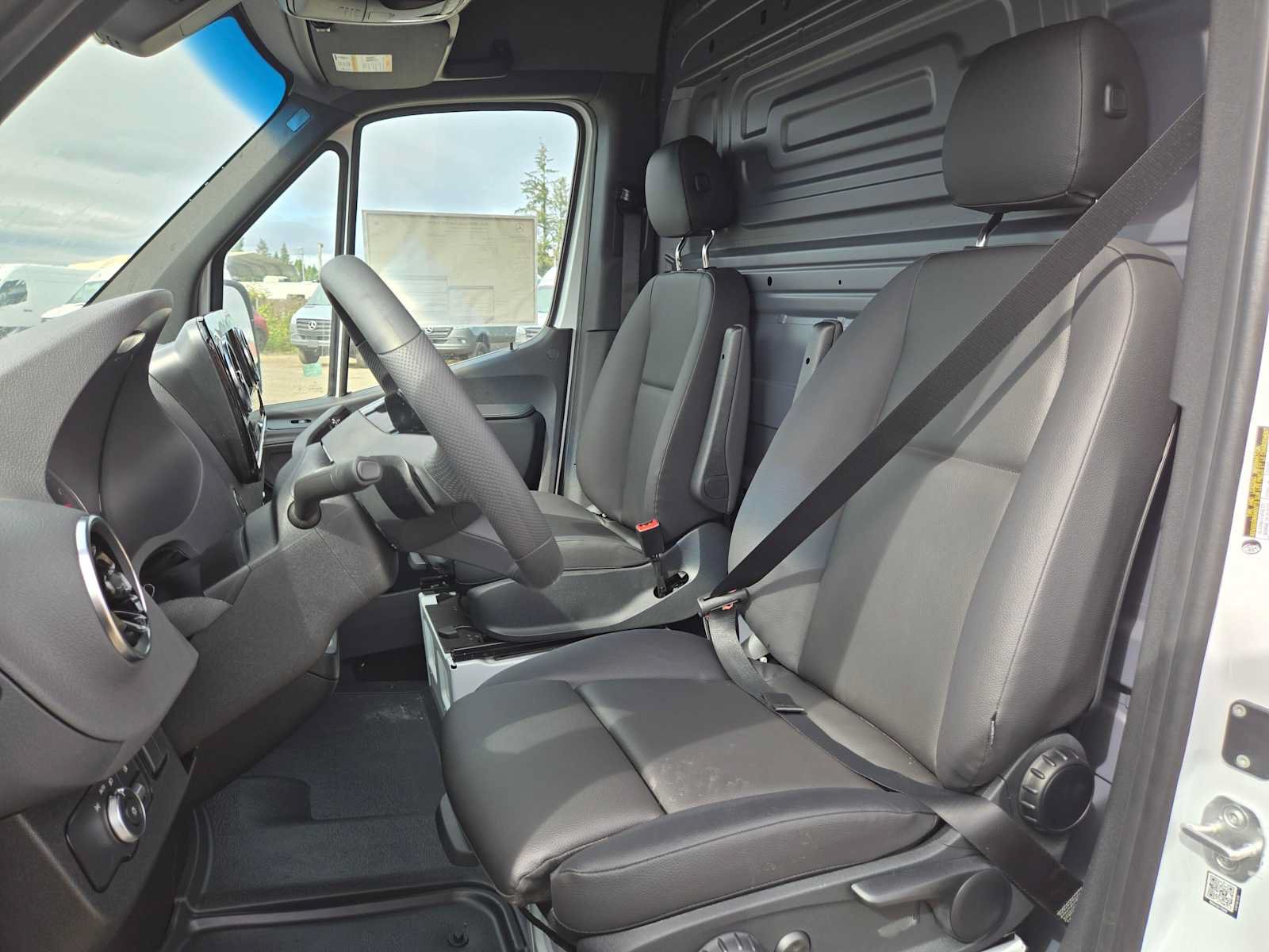New 2026 Mercedes-Benz Sprinter 2500 image 21