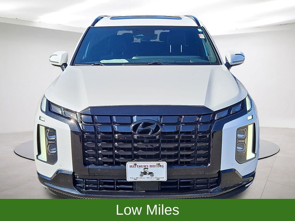 Used 2024 Hyundai Palisade Calligraphy image 2