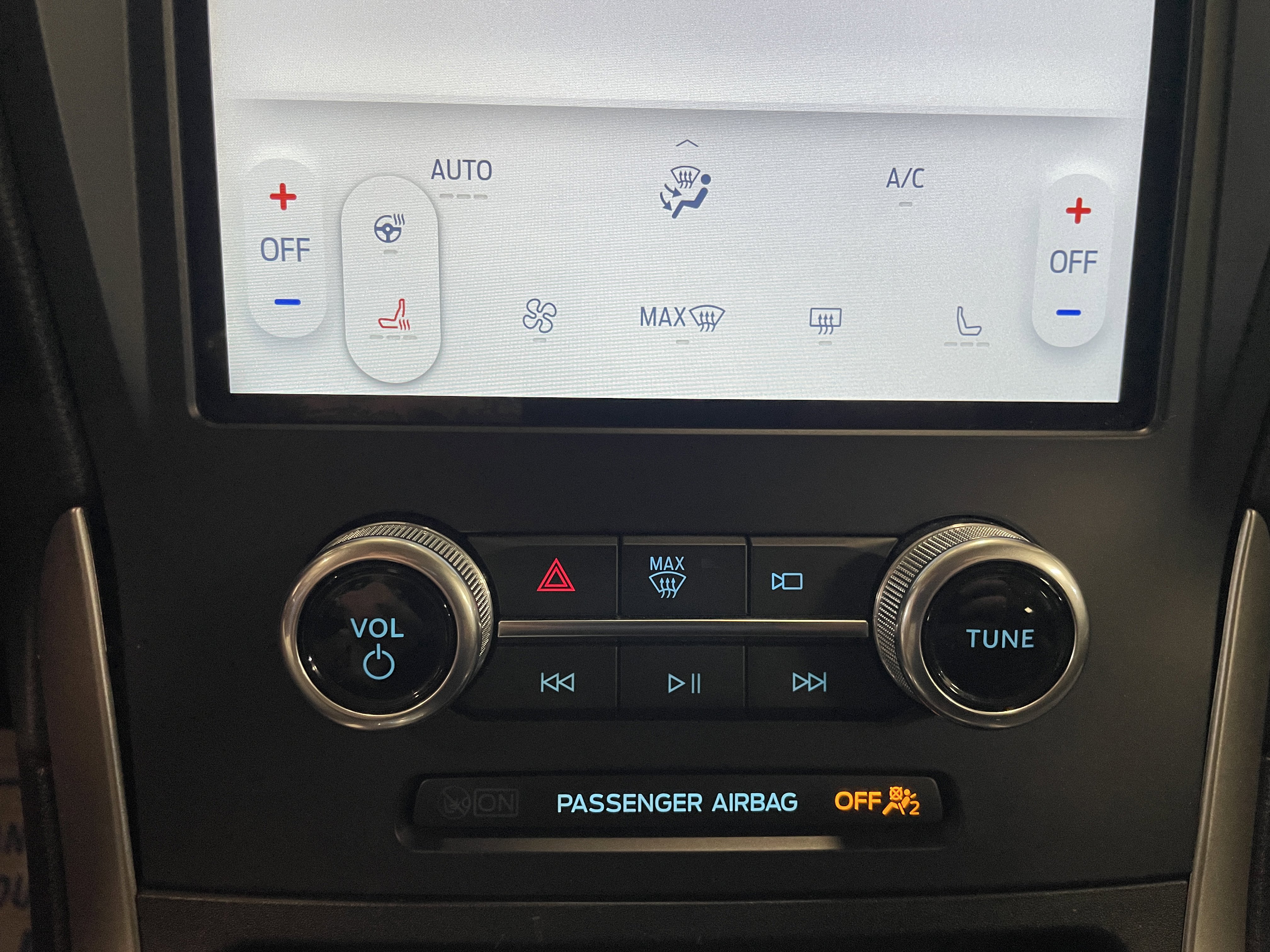 Used 2022 Ford Edge SEL w/ Convenience Package image 11