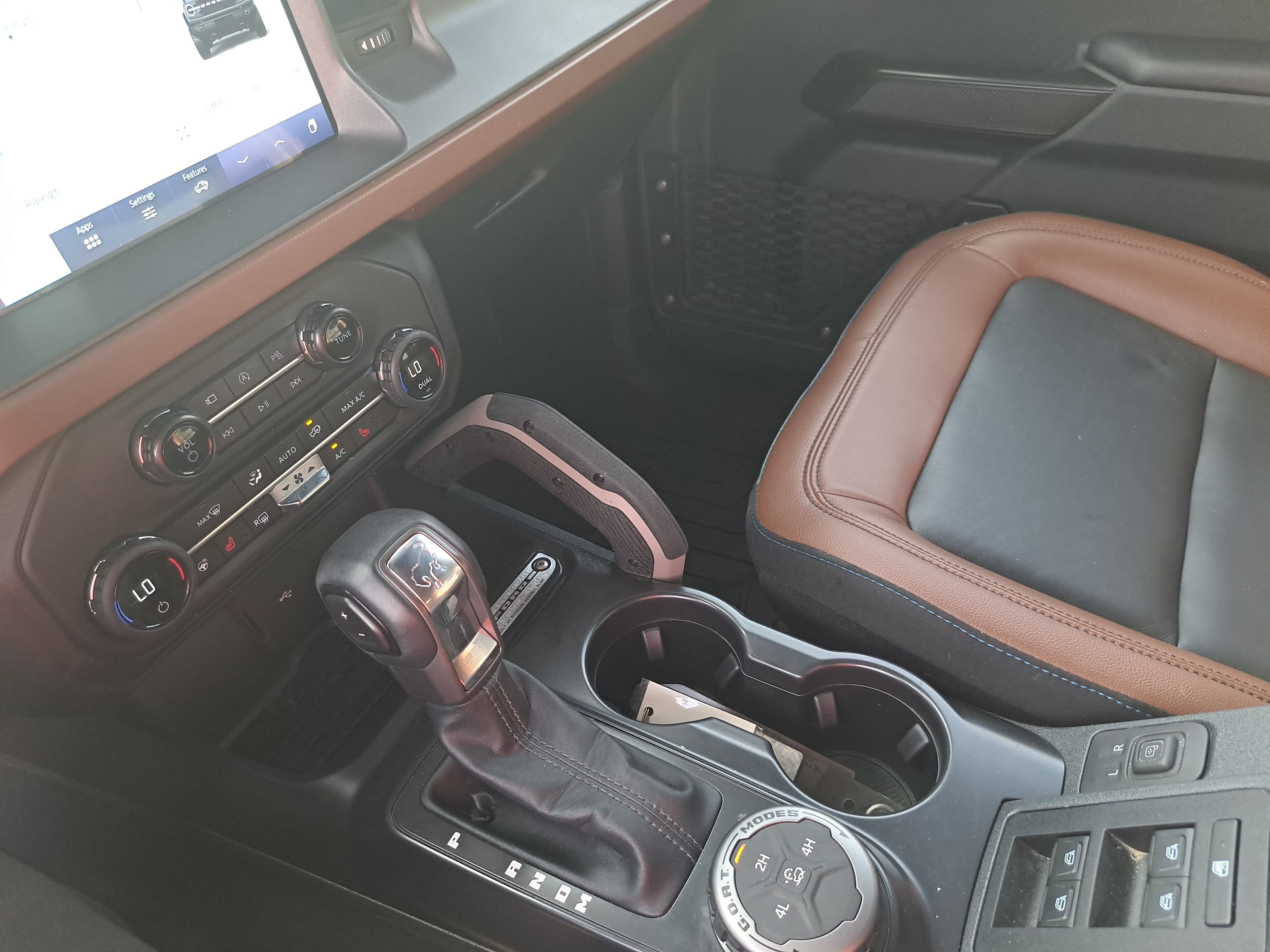 Used 2024 Ford Bronco Outer Banks AWD/4WD image 23