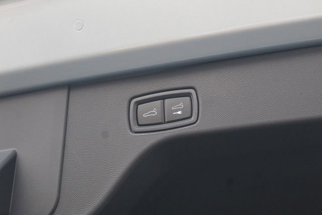 New 2025 Porsche Macan 4S Electric image 13