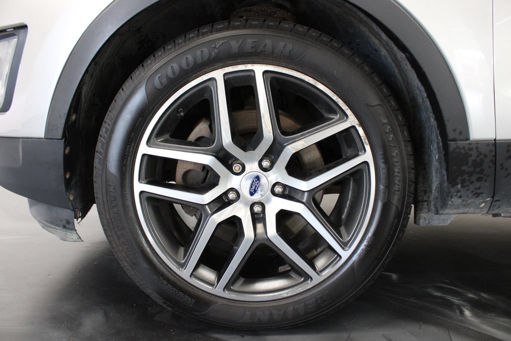 Used 2017 Ford Explorer Sport w/ Equipment Group 401A AWD/4WD image 27