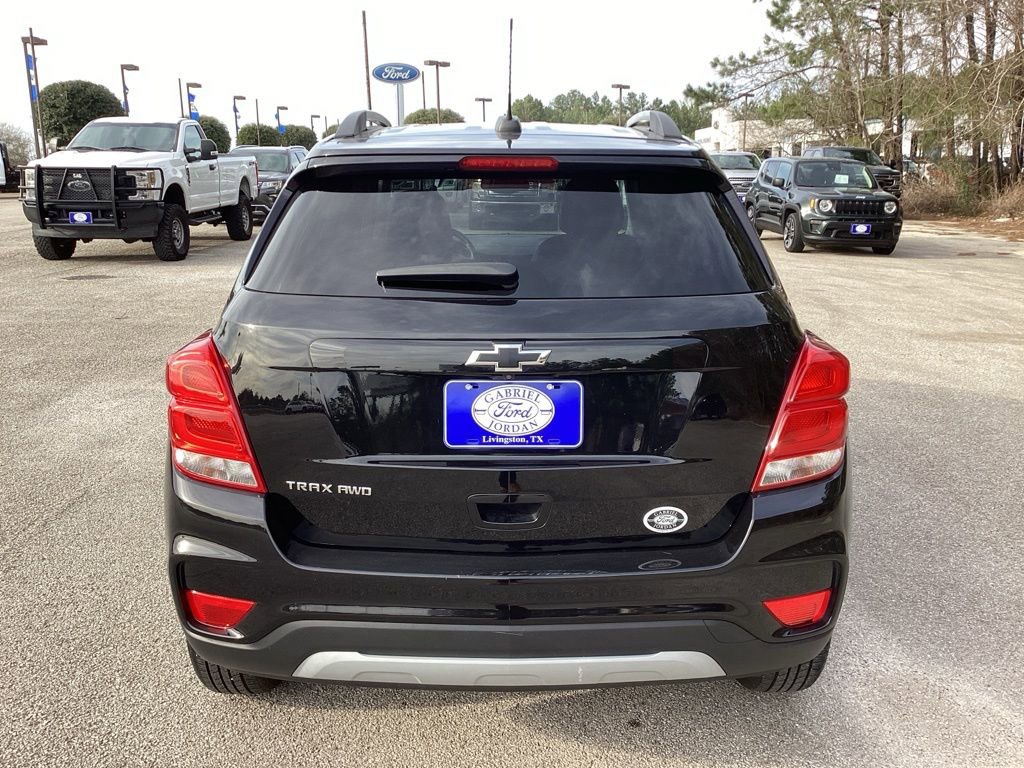 Used 2021 Chevrolet Trax LT w/ Premium Seat Package image 8