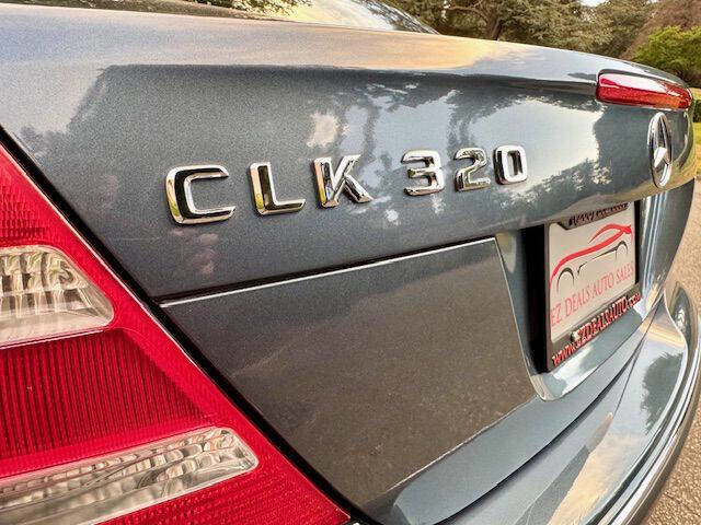 Used 2005 Mercedes-Benz CLK 320 Coupe image 10
