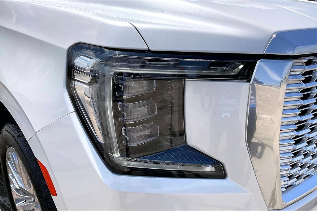 Used 2024 GMC Yukon Denali RWD image 33
