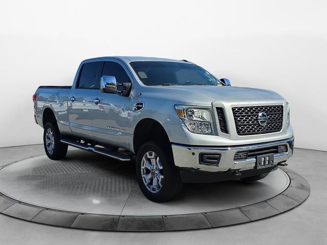 Used 2019 Nissan Titan SV w/ SV Convenience Package AWD/4WD image 7