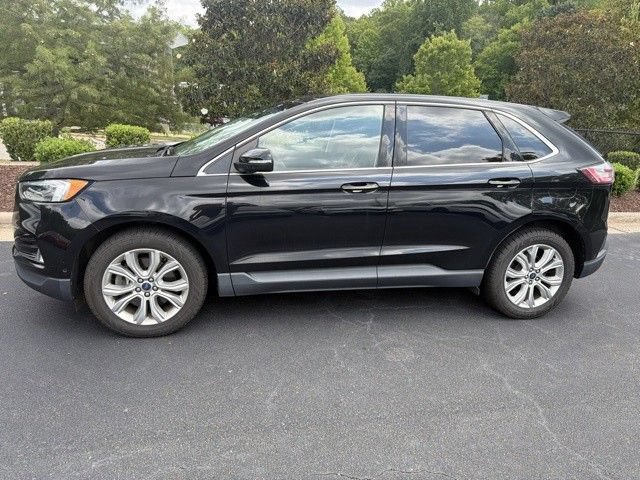 Used 2020 Ford Edge Titanium w/ Equipment Group 301A AWD/4WD image 3