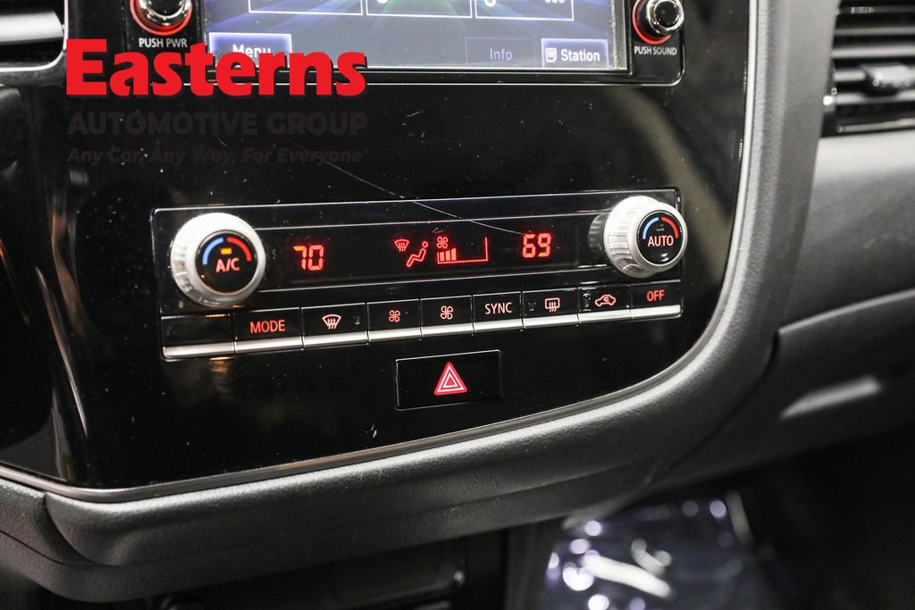 Used 2020 Mitsubishi Outlander ES image 19
