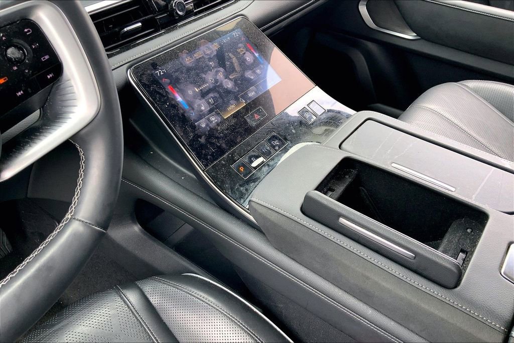 Used 2025 INFINITI QX80 Sensory image 13