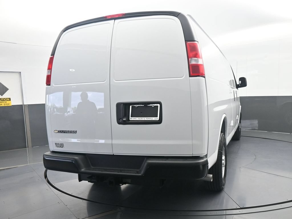 New 2026 Chevrolet Express 2500 Extended w/ Driver Convenience Package RWD image 5