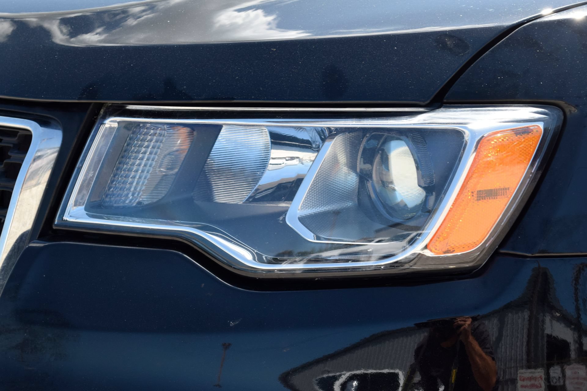 Used 2022 Jeep Grand Cherokee Limited AWD/4WD image 25