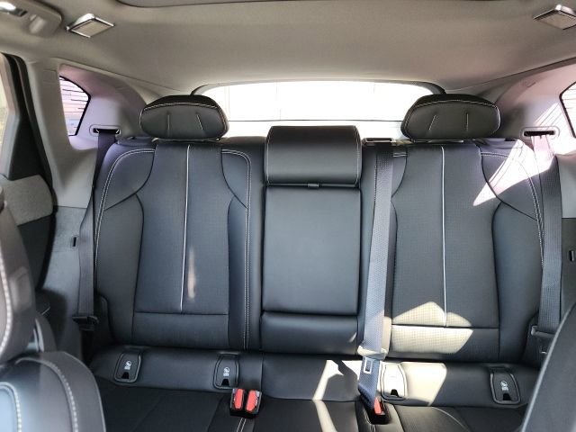 New 2025 Cadillac Optiq Luxury 2 image 23