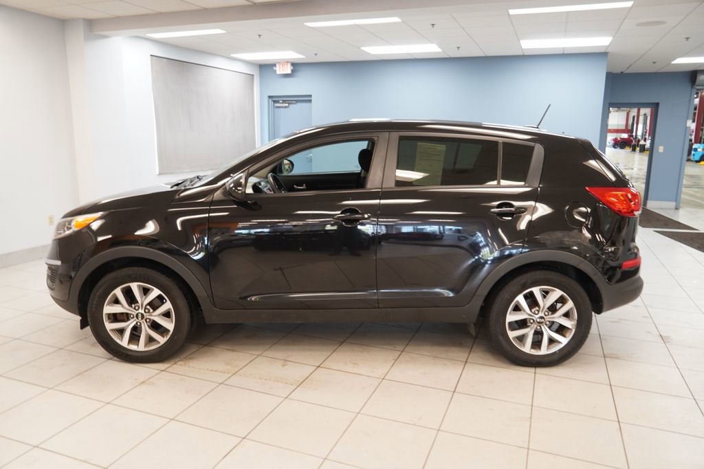 Used 2015 Kia Sportage LX FWD image 2