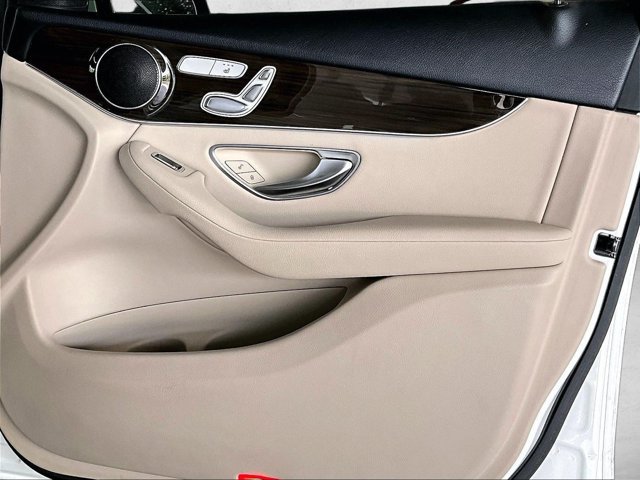 Used 2019 Mercedes-Benz GLC 300 4MATIC image 19