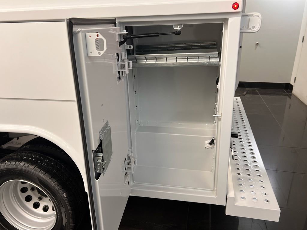 New 2026 Ford Transit 350 DRW w/ Exterior Upgrade Package image 28