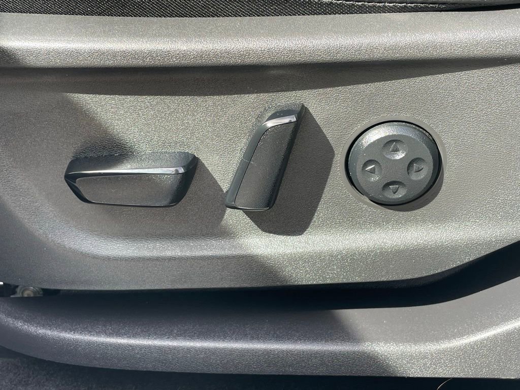 Used 2024 Nissan Ariya AWD image 27
