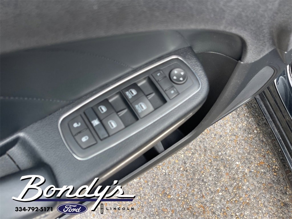 Used 2015 Dodge Charger SRT Hellcat w/ Harman/Kardon Audio Group image 8