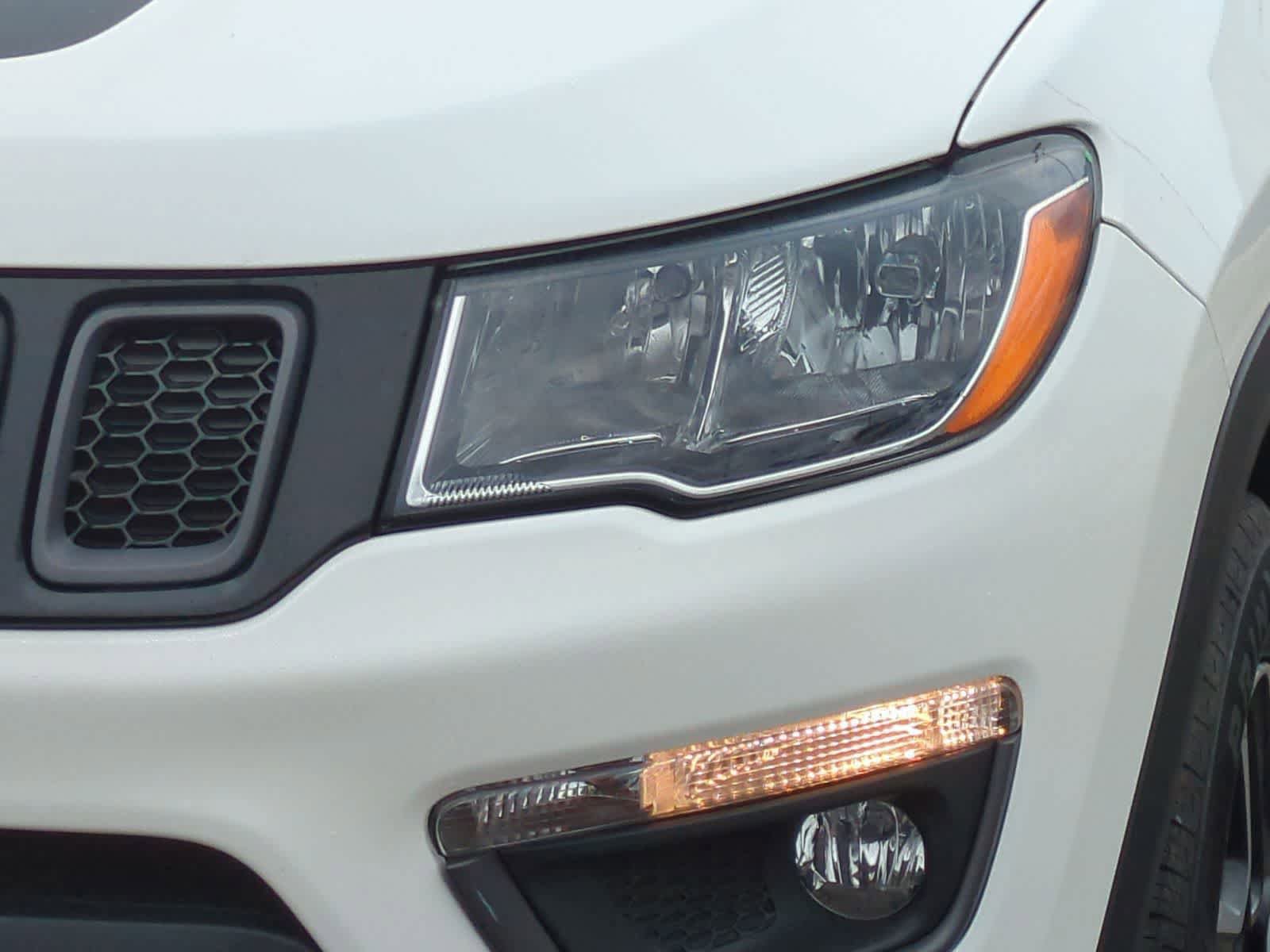 Used 2019 Jeep Compass Trailhawk AWD/4WD image 11