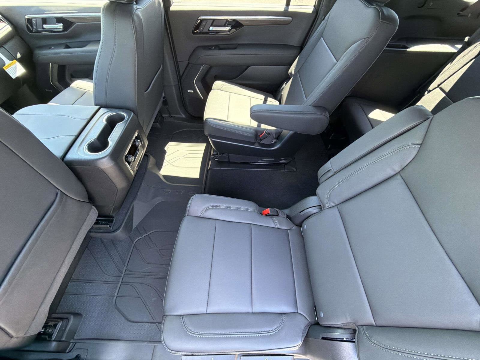 New 2026 Chevrolet Suburban LT w/ Comfort Package AWD/4WD image 10